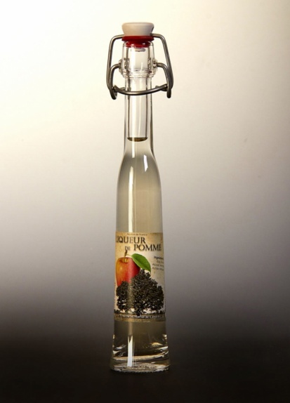 <strong>Apfellikör</strong><br/>4cl